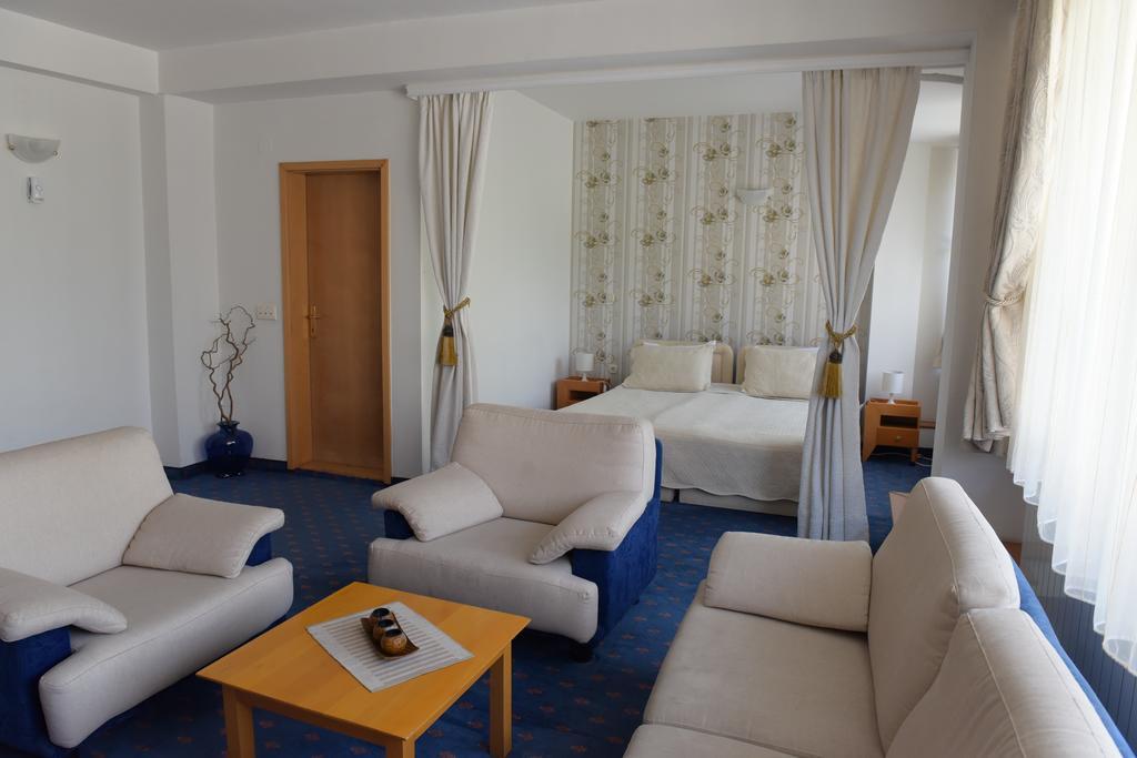 Hotel Residence Inn Скопье Экстерьер фото